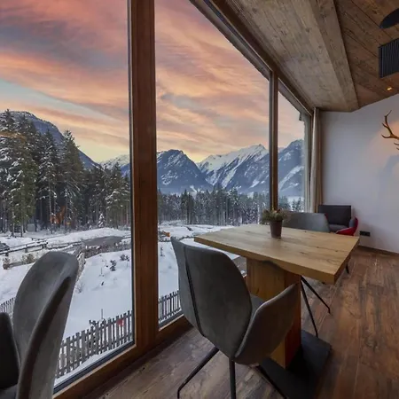 Chalet Chalet In Neukirchen Near Ski Lift Neukirchen am Grossvenediger