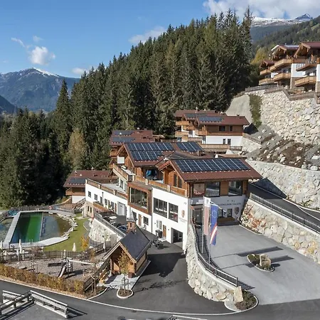 Chalet In Neukirchen Near Ski Lift Neukirchen am Grossvenediger